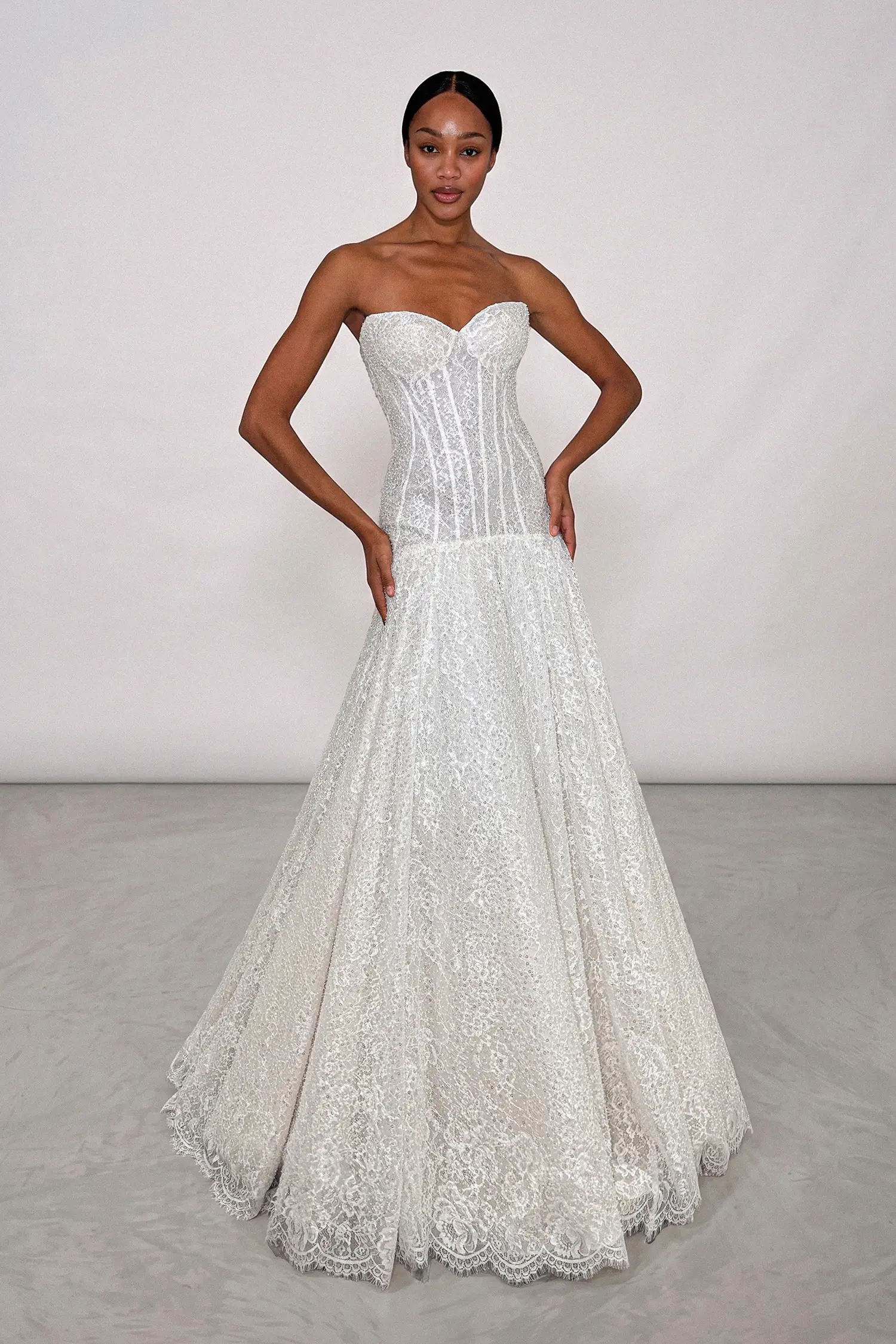19soナインティーンエスオーフラワー チノパン Pnina Tornai Couture Bridal Gowns, Jewelry, and Eveningwear